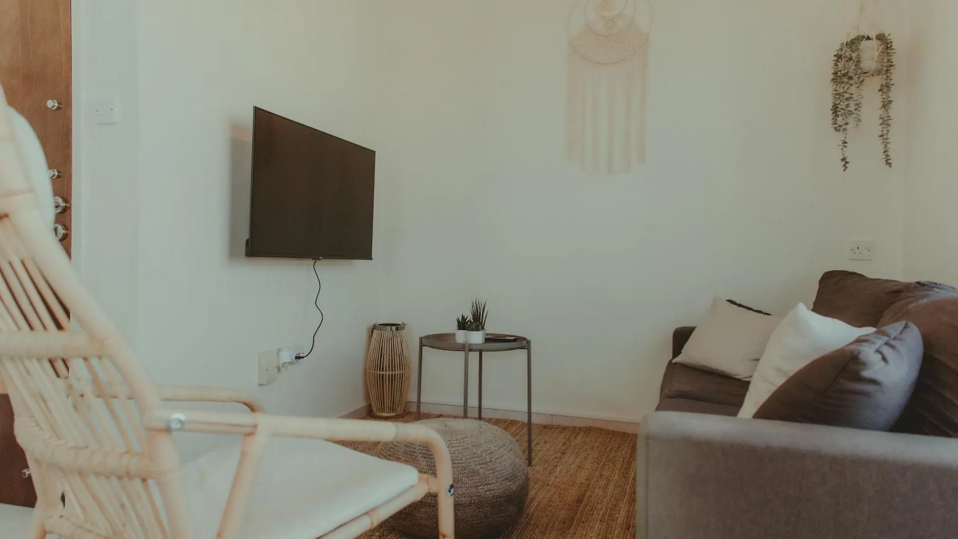 Apartment Palm View Residence With Private Rooftop Larnaca