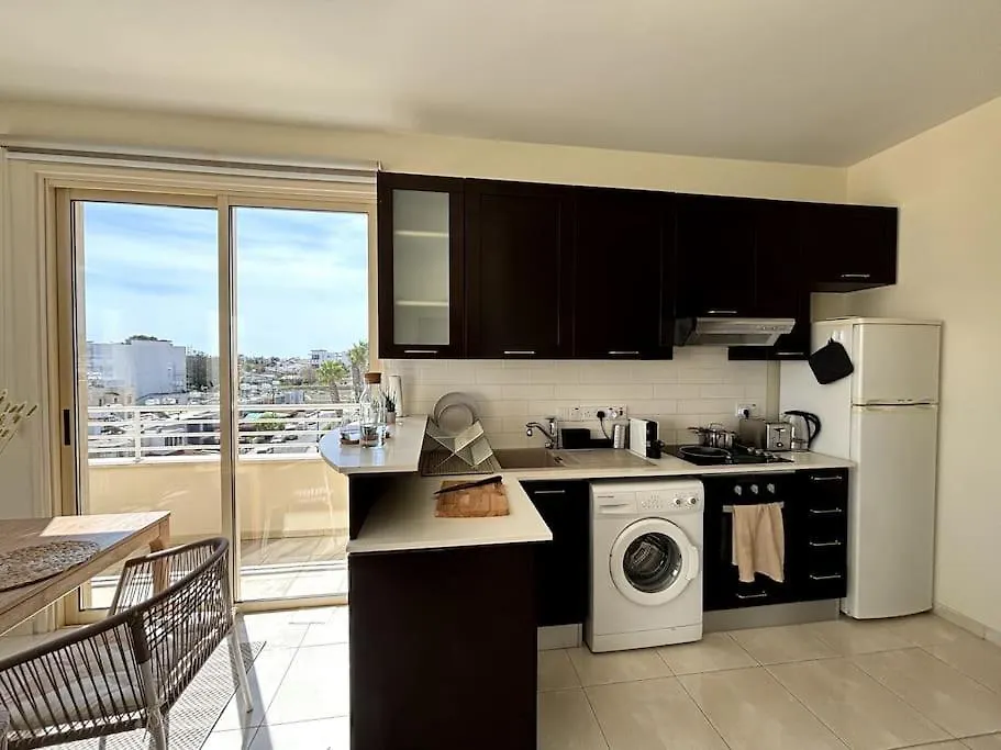 Palm View Residence With Private Rooftop Larnaca Cyprus